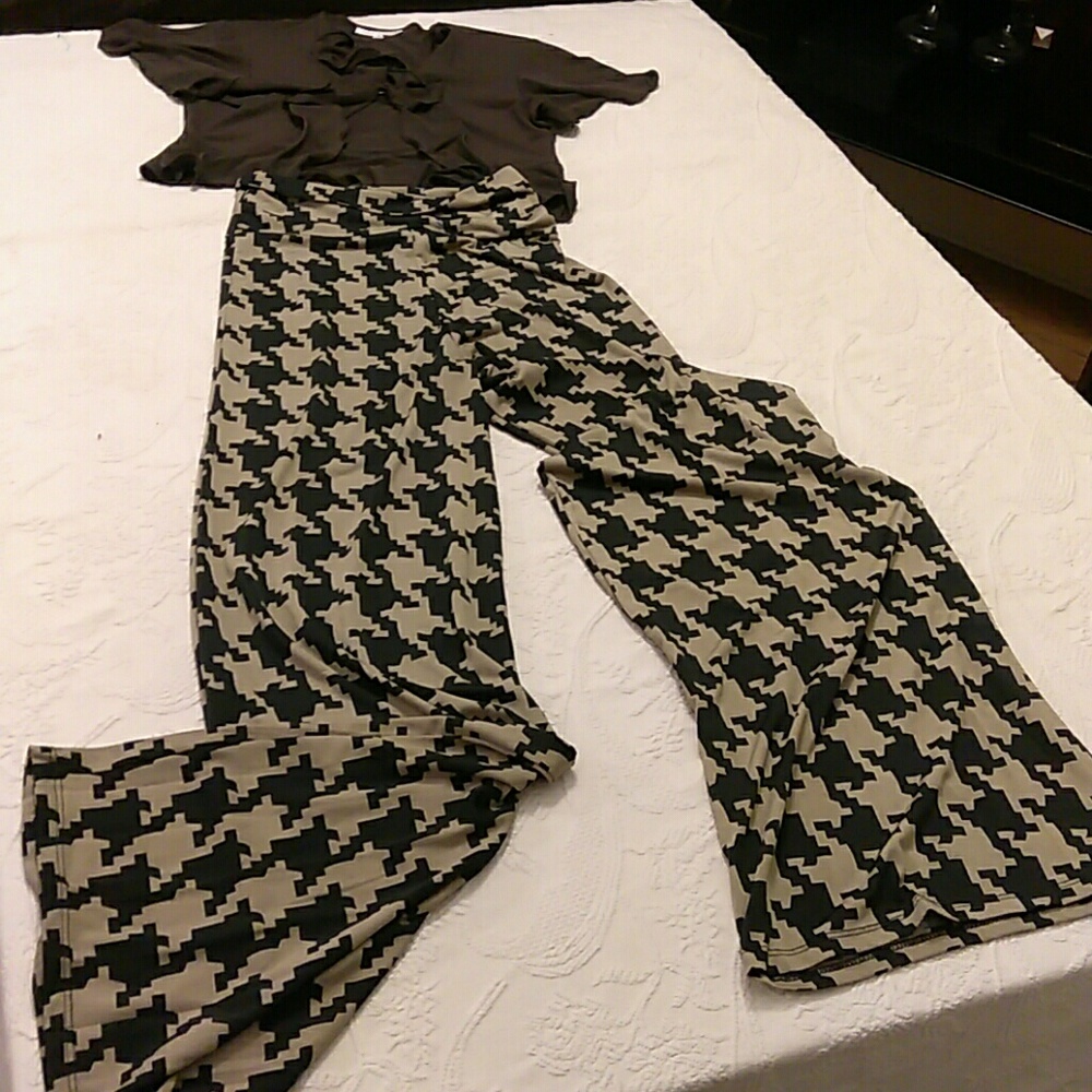 Pretty young things - Picture 3 of 6